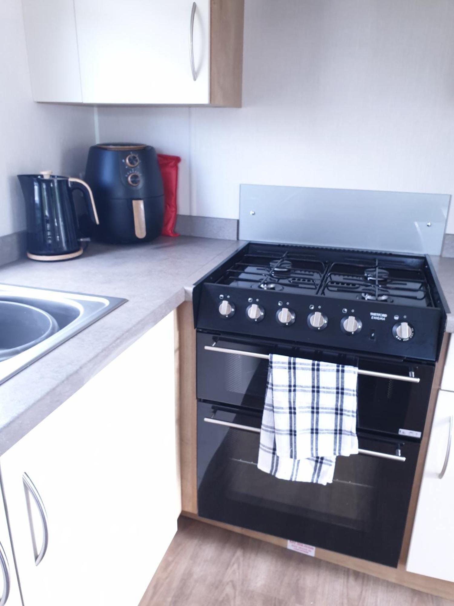 16 Anglers Acre Luxury Hot Tub Break Tattershall Lakes Esterno foto
